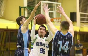 KOŠARKA CERKNICA VS STRAŽIŠČE 26 FOTO LJUBO VUKELIČ